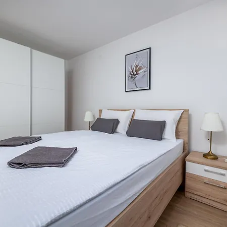 Mare Apartment *